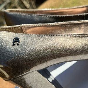 Shiny bronze Aigner pumps - 2.5” heel
